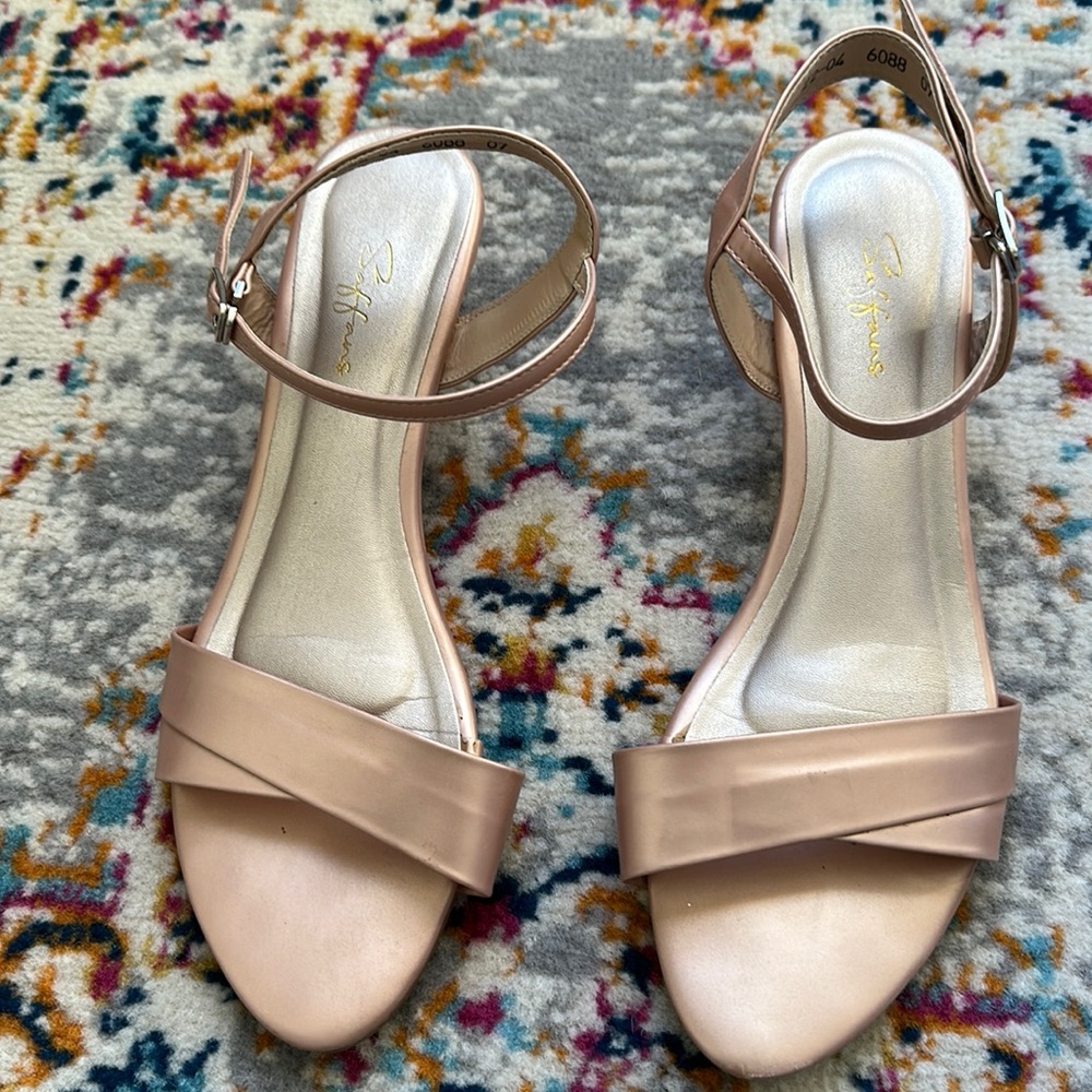 Dressy sandals, 2 heel, rose gold